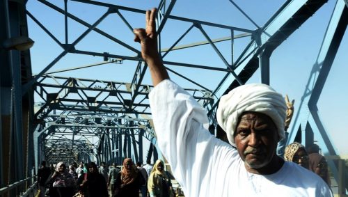 السودان: المثقف وقضايا التحول الديمقراطي 580