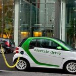 الانتقال إلى عصر السيارات الكهربائية بطيء