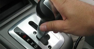 متى يجب تغيير زيت ناقل الحركة في السيارة؟ jh23445