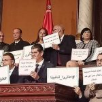تونس ولعبة الكراسي الديمقراطية
