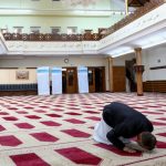 عودة الجدل حول تمويل المساجد وتأهيل الأئمة