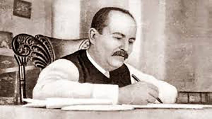 حديث عن العصاميّة والعصاميين.. Herunterladen