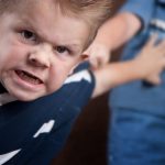 عندما يتحدث طفلك بألفاظ سيئة