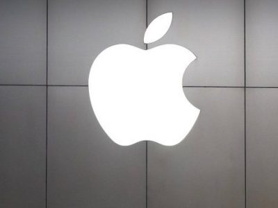 zwei-junge-frauen-mit