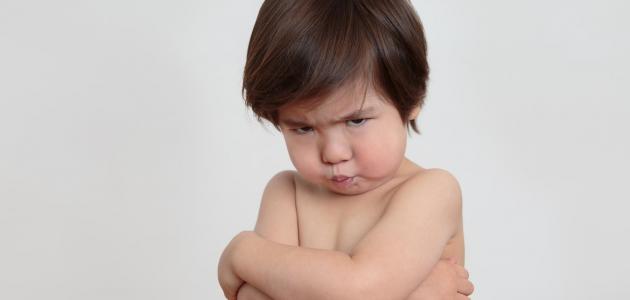 الطفل العنيد الطفل_العنيد