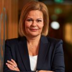 وزيرة الداخلية: يجب طرد من يقوم بالعنف المنزلي