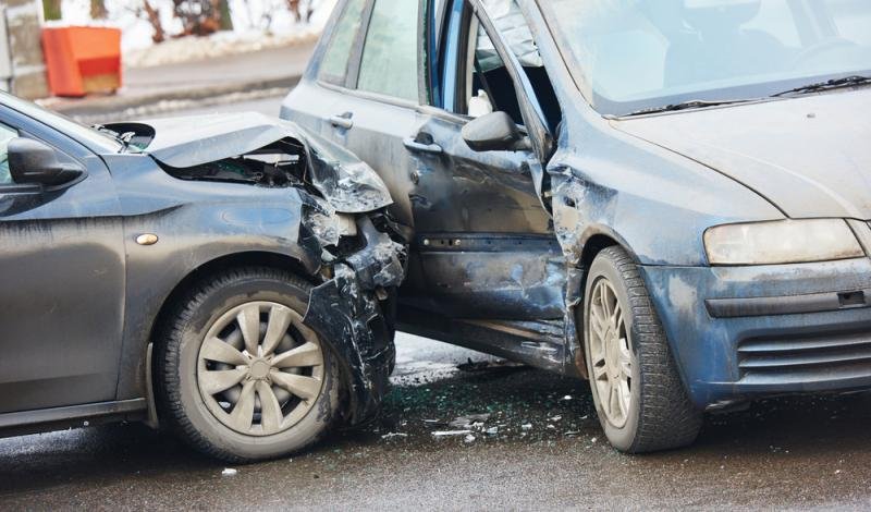 نصائح لتجنب الحوادث أثناء القيادة elaosboa08156