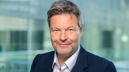 2 مليون وظيفة شاغرة في سوق العمل بألمانيا habeck-robert