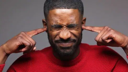 أفعال تهدد الإنسان وعلاقاته بالآخرين افعال