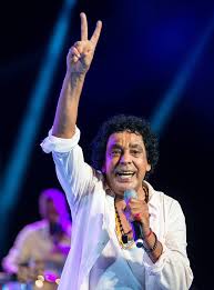 محمد منير يحكى قصة حياته فى فيلم سينمائى منير